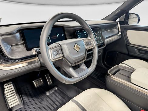 Used 2025 Rivian R1T Adventure AWD/4WD image 18