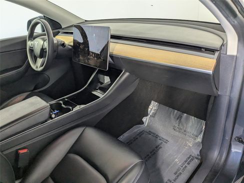 Used 2020 Tesla Model Y Long Range image 28