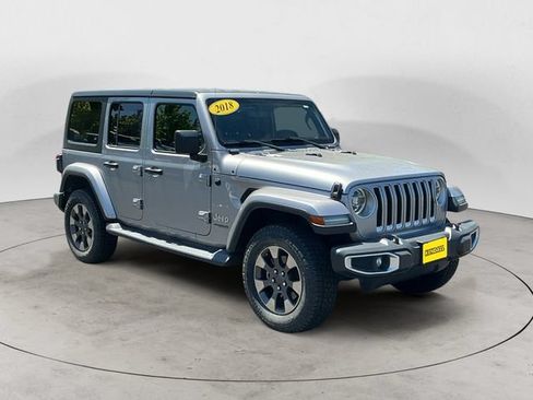 Used 2018 Jeep Wrangler Unlimited Sahara AWD/4WD image 7