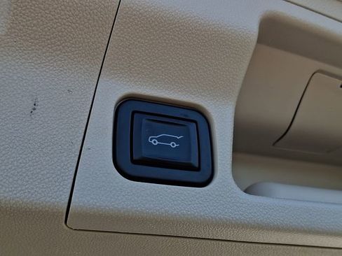 Certified 2020 GMC Acadia Denali FWD image 32