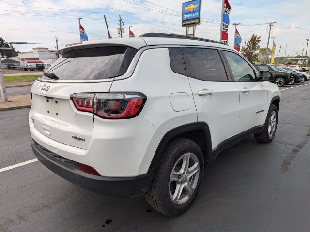 Used 2023 Jeep Compass Latitude AWD/4WD image 5