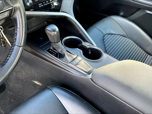 Used 2023 Toyota Camry SE image 16