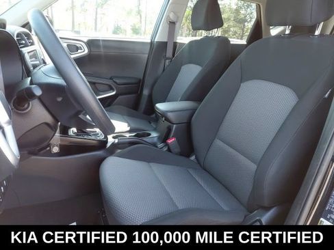 Certified 2025 Kia Soul LX FWD image 20