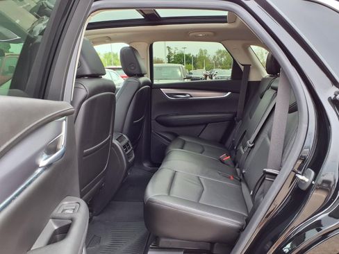 Used 2019 Cadillac XT5 Luxury AWD/4WD image 12