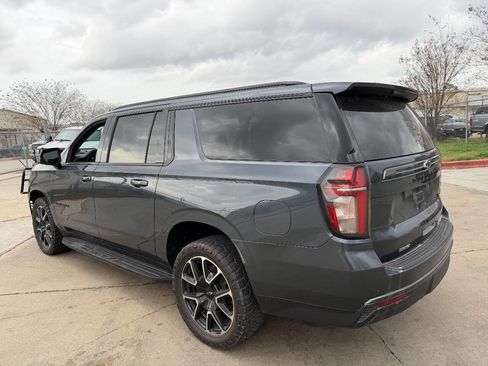 Used 2021 Chevrolet Suburban RST w/ Luxury Package image 2