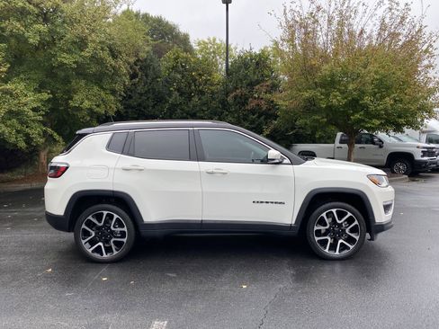 Used 2021 Jeep Compass Limited w/ Sun and Sound Group image 10