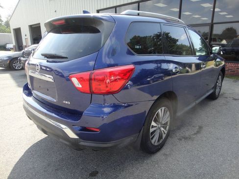 Used 2019 Nissan Pathfinder S AWD/4WD image 4