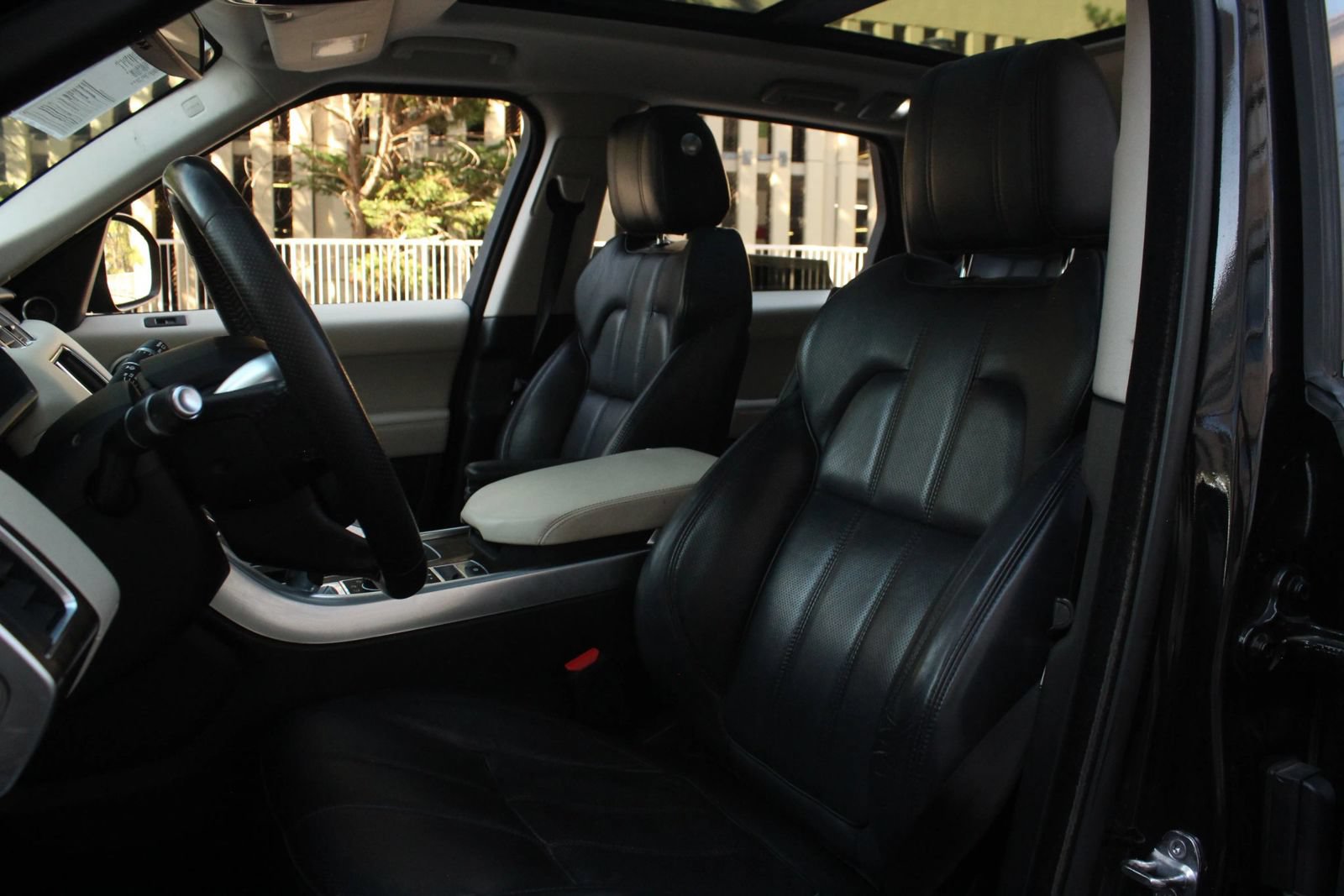 Used 2016 Land Rover Range Rover Sport HSE AWD/4WD image 16