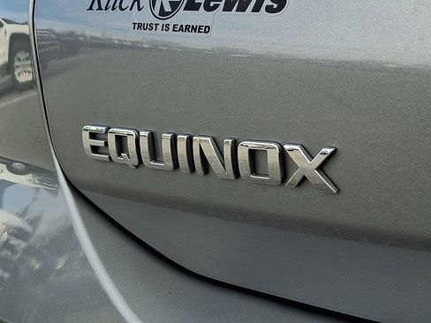 Used 2024 Chevrolet Equinox LT image 30