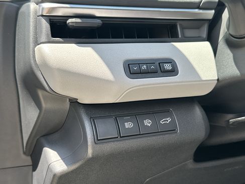 New 2026 Toyota C-HR w/ Cold Weather Package AWD/4WD image 15