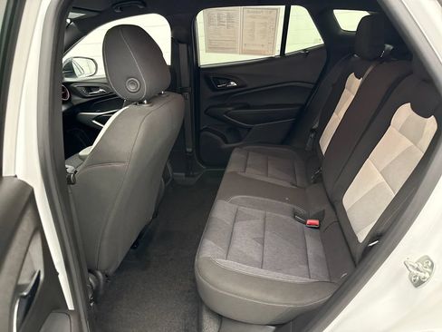 Certified 2024 Chevrolet Trax RS FWD image 22