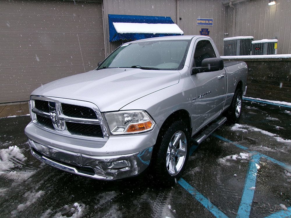 Used 2012 RAM 1500 Classic SLT w/ Popular Equipment Group AWD/4WD image 2