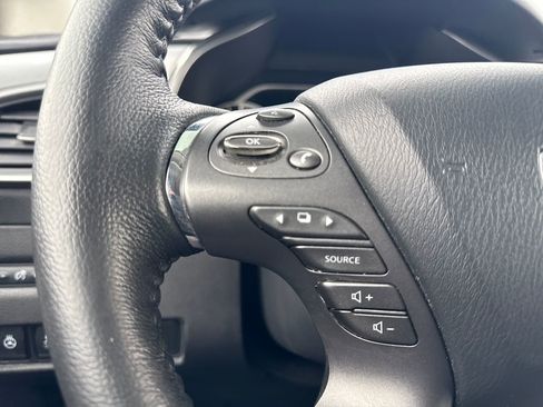 Used 2021 Nissan Murano SV image 26