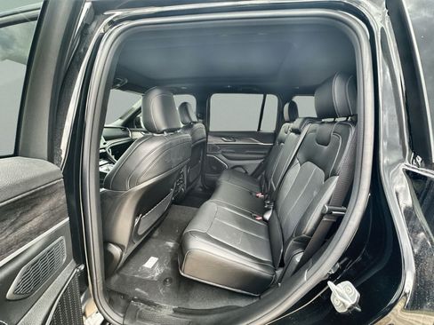 New 2026 Jeep Grand Cherokee Limited AWD/4WD image 39