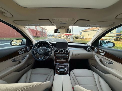 Used 2017 Mercedes-Benz C 300 Sedan image 26