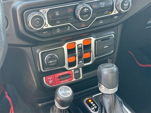 Used 2023 Jeep Gladiator Mojave w/ LED Lighting Group image 18