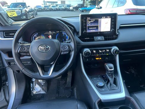 Used 2020 Toyota RAV4 Limited image 35