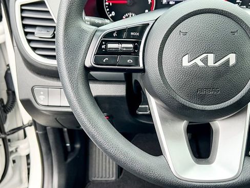 Certified 2023 Kia Seltos LX image 24