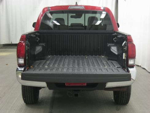 Used 2020 Toyota Tacoma SR5 image 25
