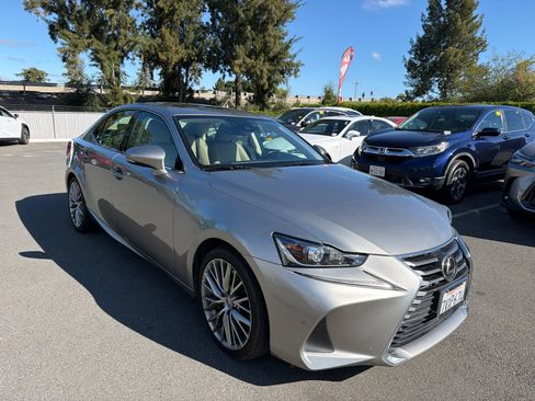 Used 2017 Lexus IS 200t RWD image 2