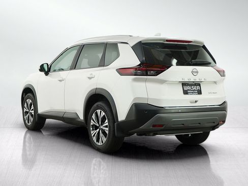 Used 2023 Nissan Rogue SV w/ SV Premium B Package AWD/4WD image 3
