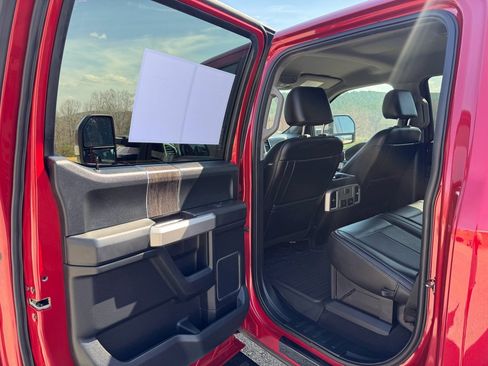 Used 2021 Ford F250 Lariat image 12