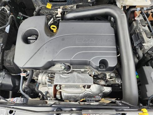 Used 2023 Chevrolet Equinox LT image 30