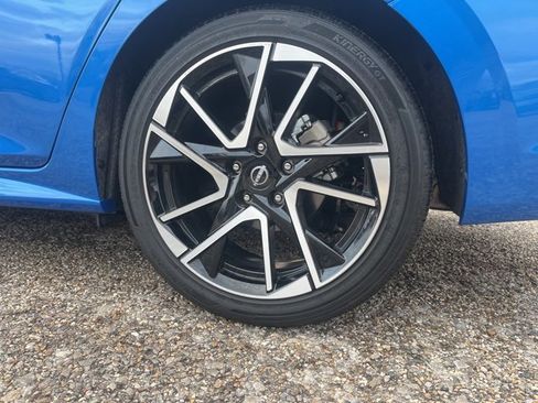 Certified 2025 Nissan Sentra SR w/ SR Premium Package image 7