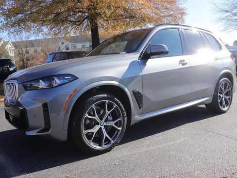 New 2026 BMW X5 sDrive40i w/ M Sport Package image 1