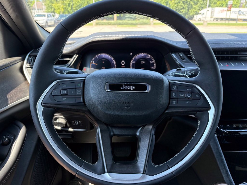New 2026 Jeep Grand Cherokee Altitude AWD/4WD image 19