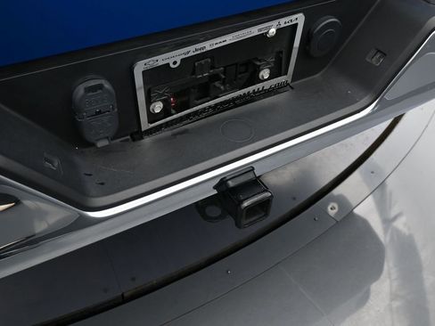 Used 2023 Chevrolet Silverado 1500 LT RWD image 40