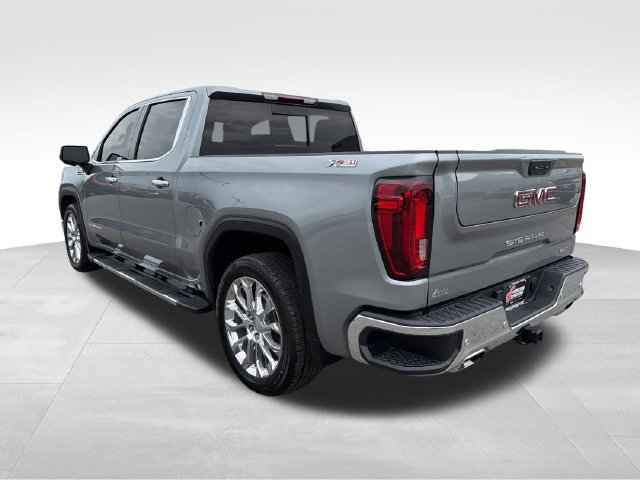 Used 2023 GMC Sierra 1500 SLT w/ SLT Premium Plus Package AWD/4WD image 5
