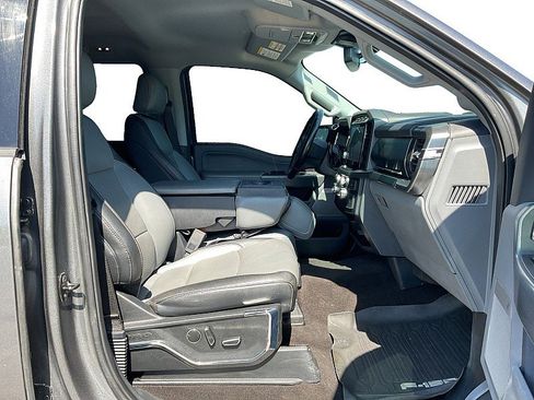 Used 2021 Ford F150 Lariat w/ FX4 Off-Road Package image 11