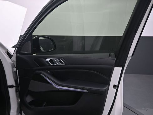 Certified 2023 BMW X5 M50i w/ Executive Package image 19
