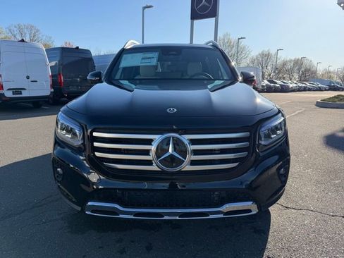 New 2026 Mercedes-Benz GLB 250 4MATIC image 2