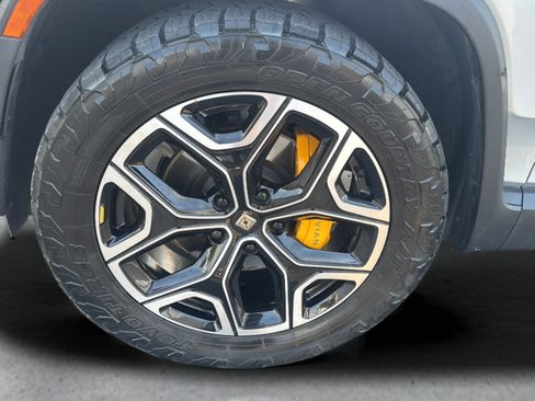 Used 2023 Rivian R1T Launch Edition AWD/4WD image 18