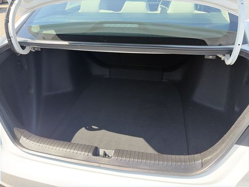 Certified 2023 Honda Accord EX image 11