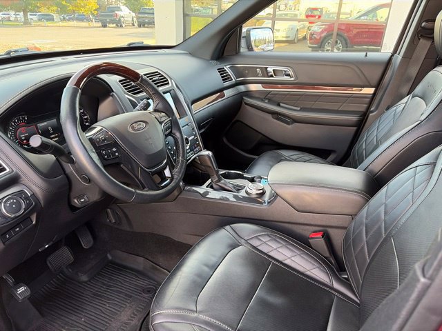 Used 2019 Ford Explorer Platinum AWD/4WD image 15
