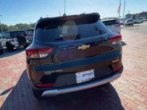 Used 2024 Chevrolet TrailBlazer LT w/ Driver Confidence Package AWD/4WD image 8