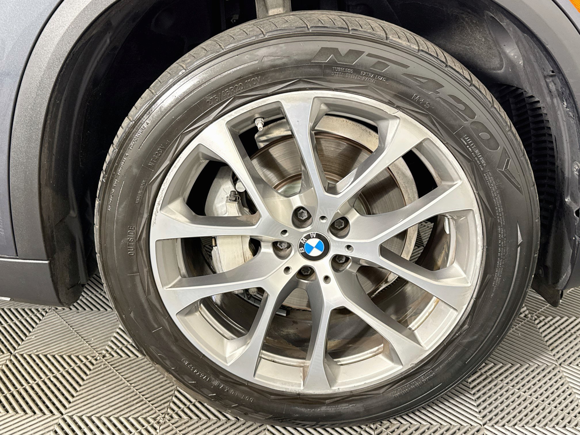 Used 2019 BMW X5 xDrive40i w/ Premium Package 2 AWD/4WD image 54
