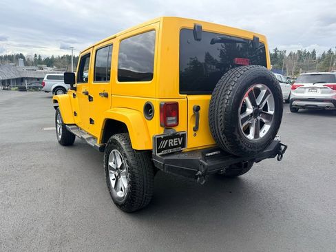 Used 2015 Jeep Wrangler Unlimited Sahara w/ Connectivity Group image 3