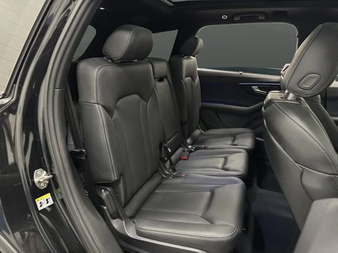 Used 2025 Audi Q7 3.0T Prestige w/ Prestige Package image 34