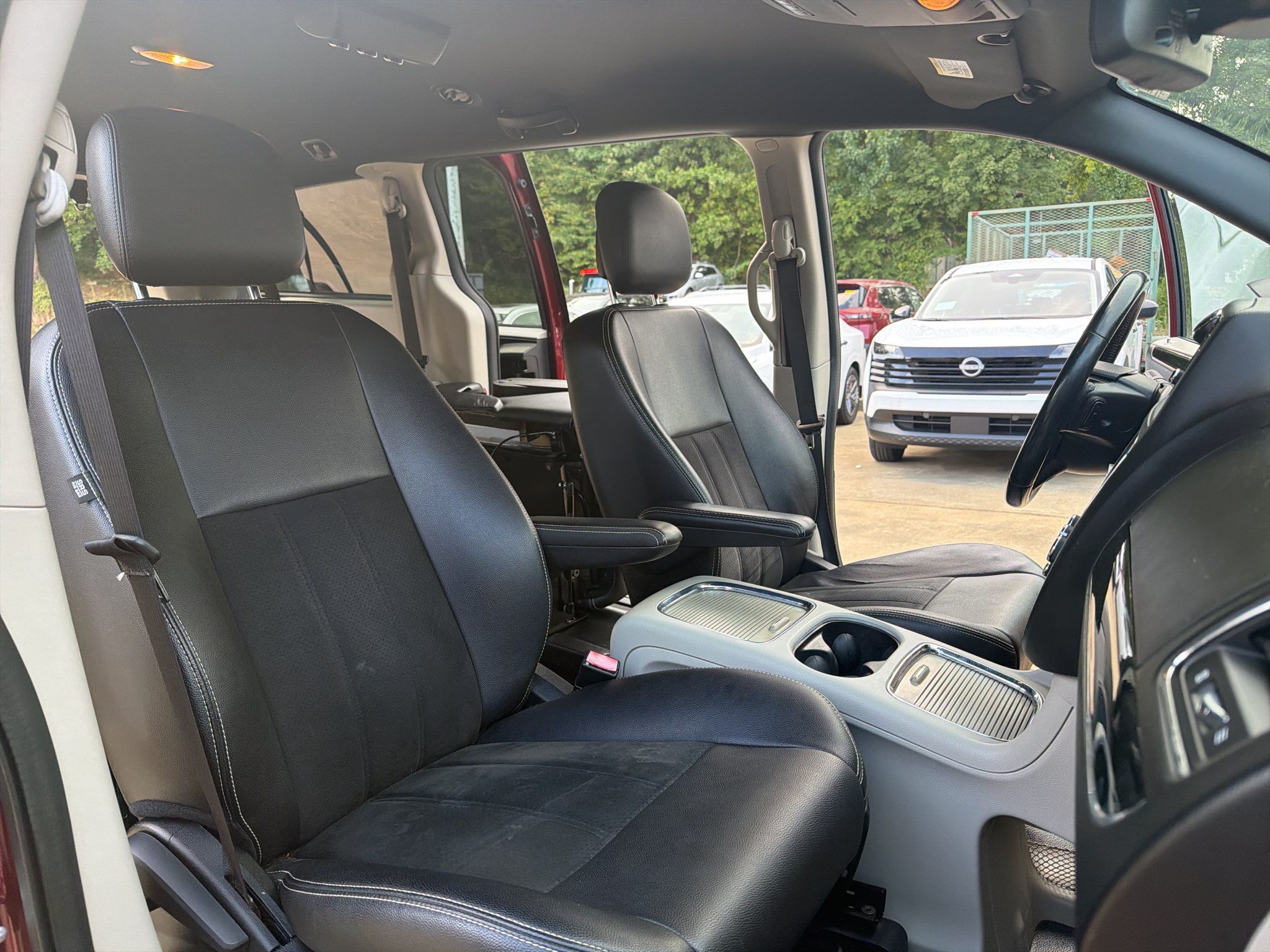 Used 2019 Dodge Grand Caravan SXT FWD image 20
