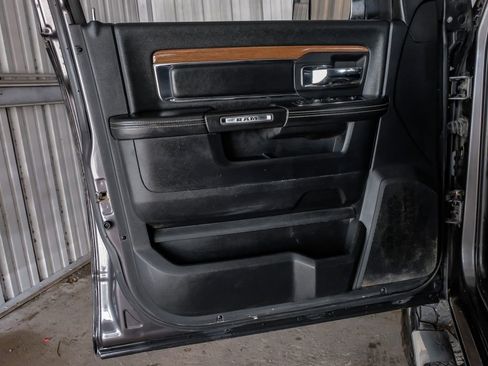 Used 2014 RAM 2500 Laramie w/ Convenience Group image 43