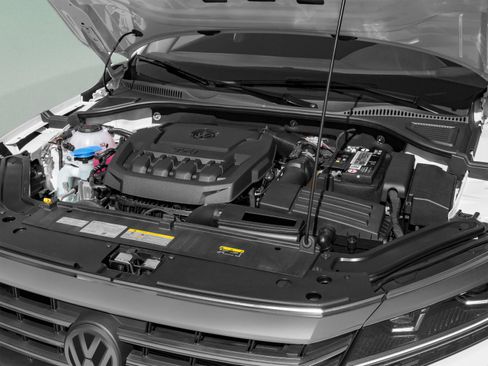 Used 2022 Volkswagen Passat 2.0T image 15