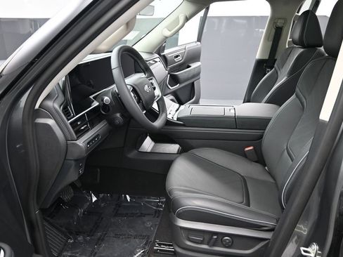 Used 2026 INFINITI QX80 Luxe AWD/4WD image 9