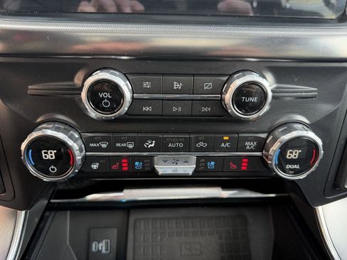 Used 2021 Ford F150 Platinum w/ Equipment Group 701A High image 34