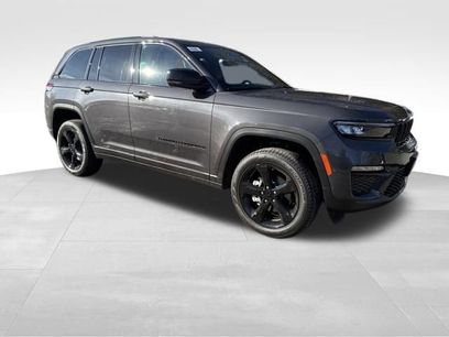New 2025 Jeep Grand Cherokee Limited w/ Black Appearance Package