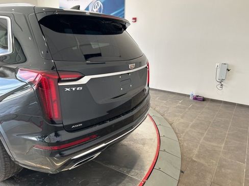 Used 2020 Cadillac XT6 Premium Luxury w/ LPO, Floor Liner Package image 5