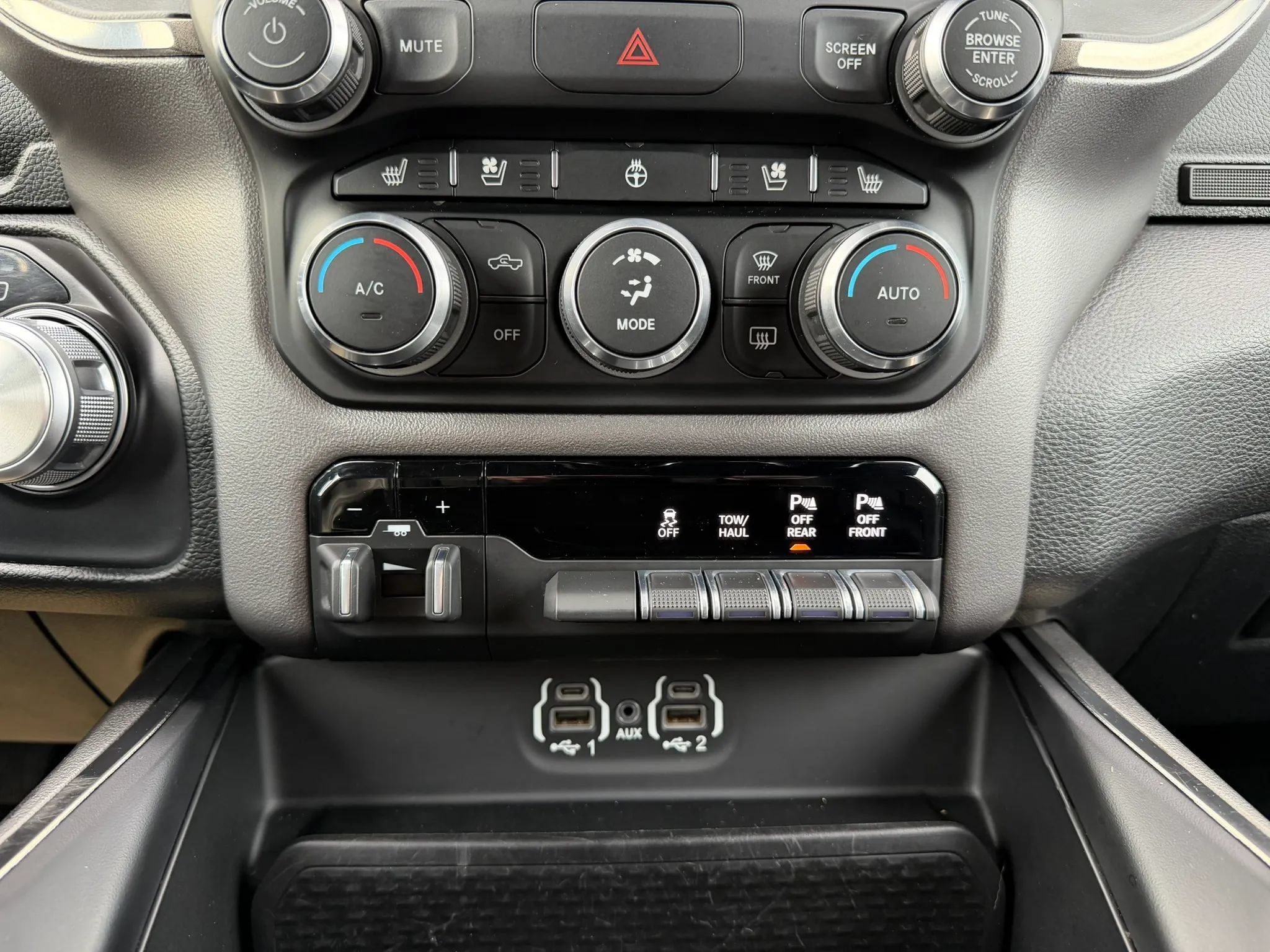 Used 2020 RAM 1500 Sport w/ Level 2 Equipment Group AWD/4WD image 20